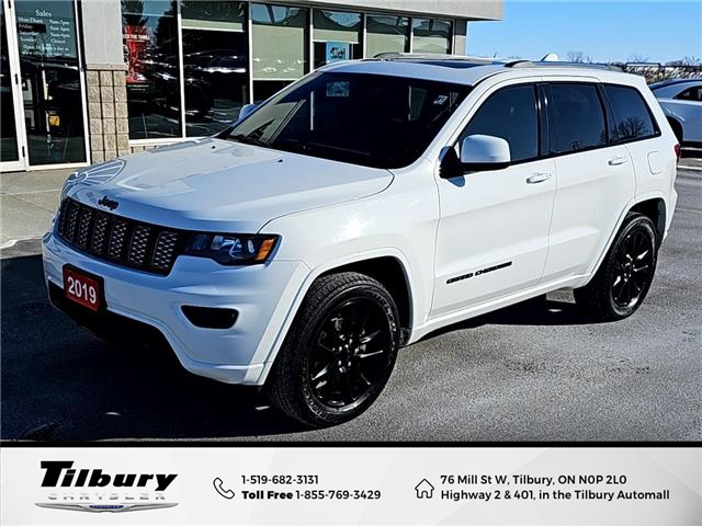 2019 Jeep Grand Cherokee Laredo (Stk: 48792U-1) in Tilbury - Image 1 of 46
