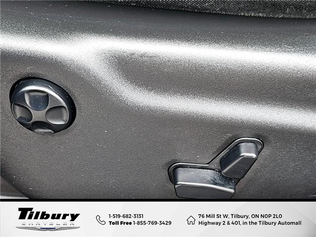 2018 Jeep Grand Cherokee Laredo (Stk: 48812T-1) in Tilbury - Image 16 of 50