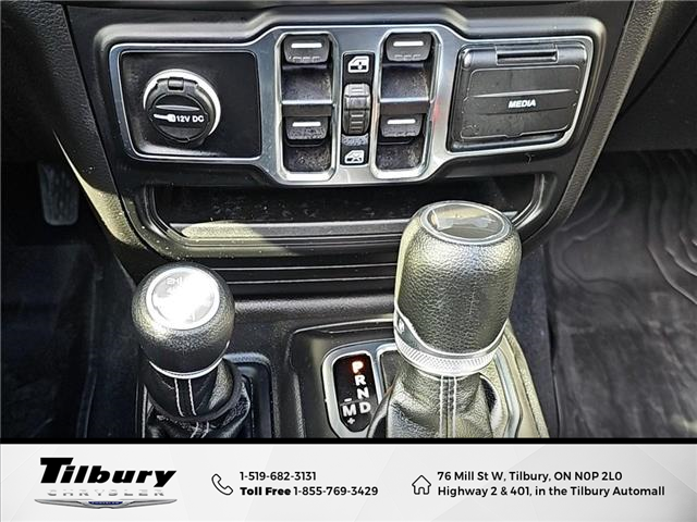 2023 Jeep Wrangler Sahara (Stk: 48790T) in Tilbury - Image 27 of 50