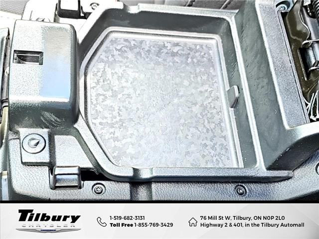 2023 Jeep Wrangler Sahara (Stk: 48790T) in Tilbury - Image 30 of 50