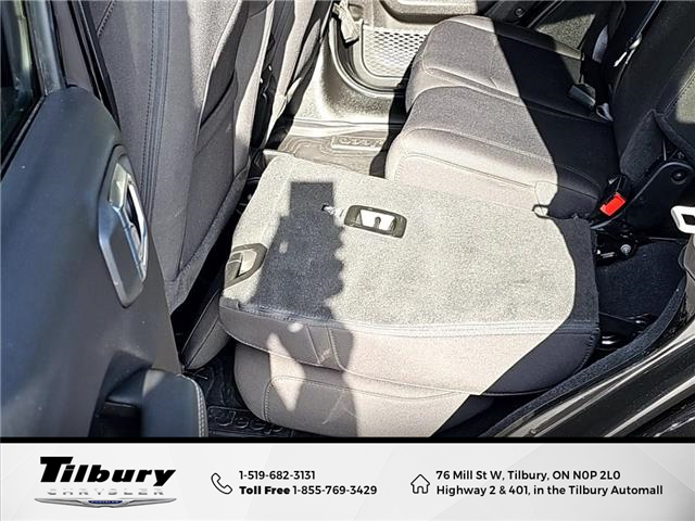 2023 Jeep Wrangler Sahara (Stk: 48790T) in Tilbury - Image 42 of 50