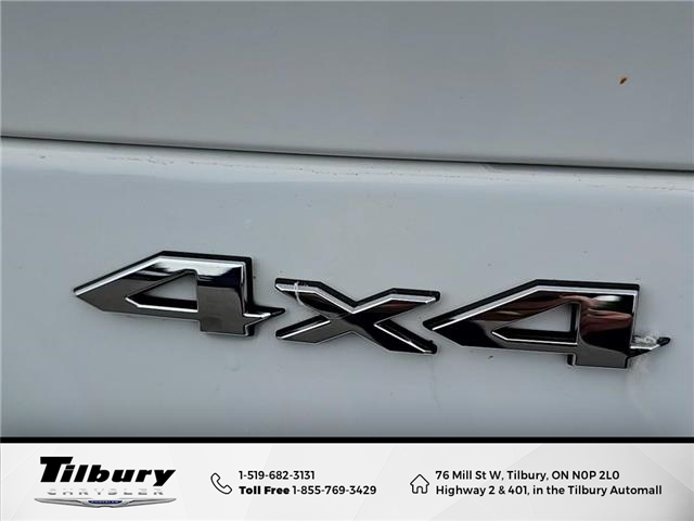 2022 Jeep Grand Cherokee Overland (Stk: 48844P-1) in Tilbury - Image 12 of 50