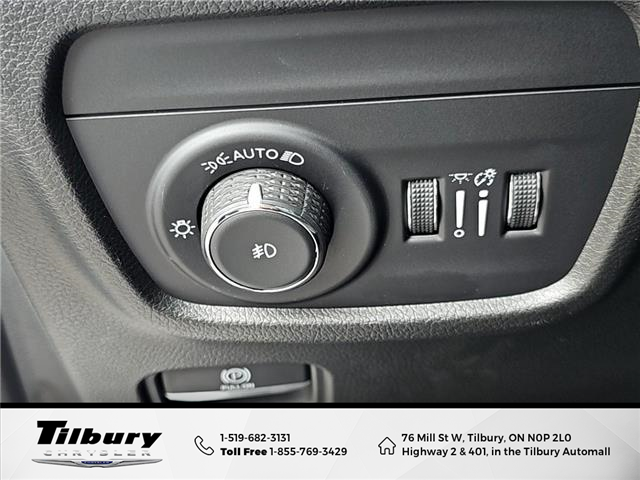 2022 Jeep Grand Cherokee Overland (Stk: 48844P-1) in Tilbury - Image 19 of 50