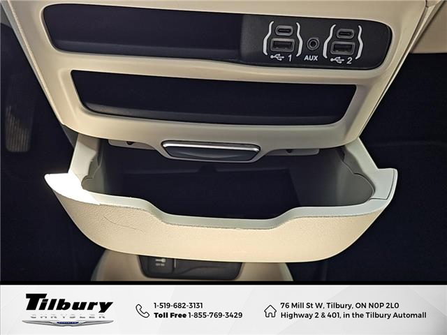 2022 Chrysler Grand Caravan SXT (Stk: 27-005-1) in Tilbury - Image 24 of 47