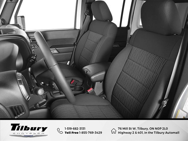 2013 Jeep Wrangler Unlimited Sahara (Stk: 42638-1A) in Tilbury - Image 6 of 13