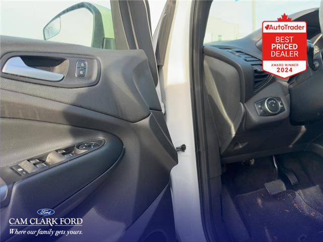 2017 Ford Escape SE (Stk: T60889) in Richmond - Image 13 of 25 2017 Ford Escape SE (Stk: T60889) in Richmond - Image 13 of 25