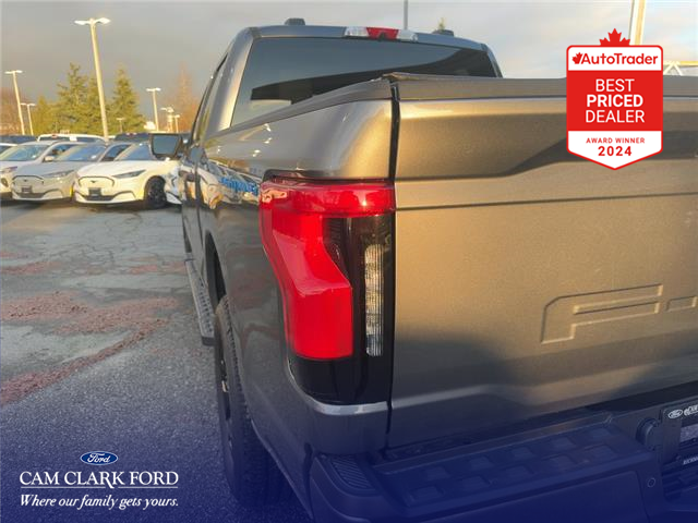 2025 Ford F-150 Lightning XLT (Stk: T10021) in Richmond - Image 10 of 25