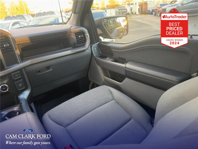 2025 Ford F-150 Lightning XLT (Stk: T10021) in Richmond - Image 17 of 25