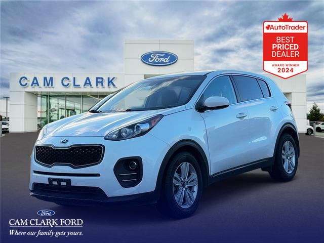 2017 Kia Sportage LX (Stk: T68022) in Richmond - Image 1 of 25