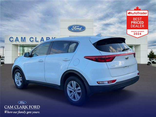 2017 Kia Sportage LX (Stk: T68022) in Richmond - Image 4 of 25