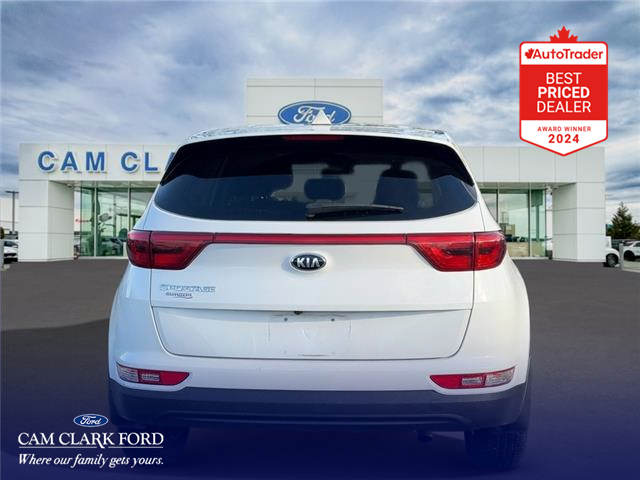 2017 Kia Sportage LX (Stk: T68022) in Richmond - Image 5 of 25