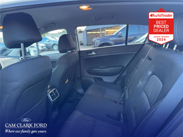 2017 Kia Sportage LX (Stk: T68022) in Richmond - Image 21 of 25
