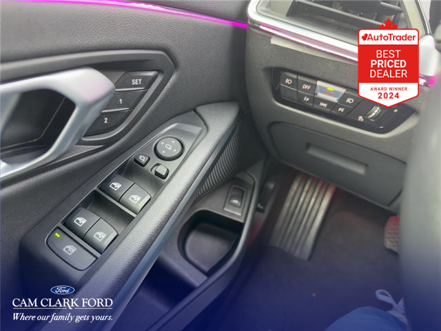 2021 BMW 330i xDrive (Stk: CC03960) in Richmond - Image 16 of 23 2021 BMW 330i xDrive (Stk: CC03960) in Richmond - Image 16 of 23