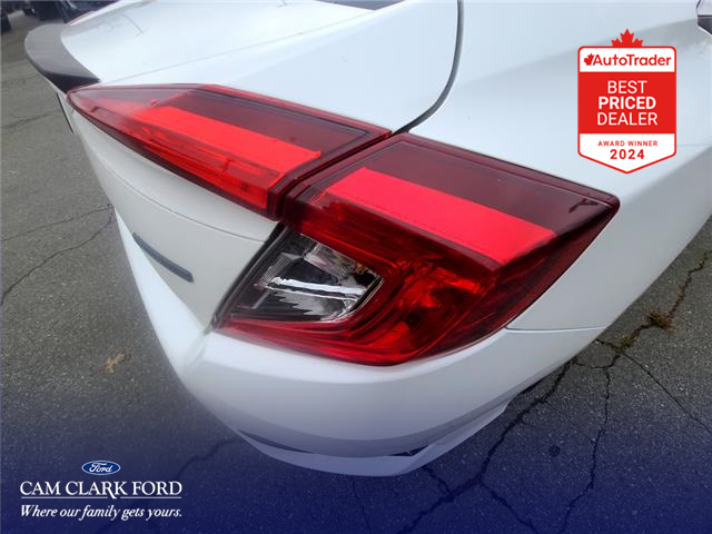 2018 Honda Civic Touring (Stk: AT102425) in Richmond - Image 11 of 25