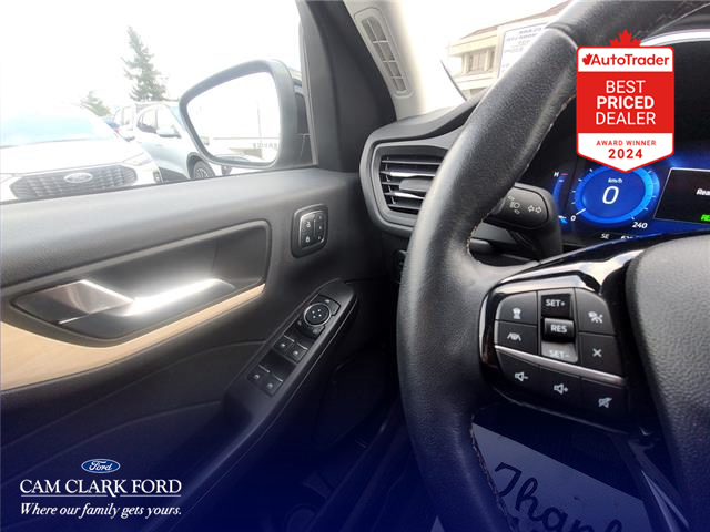 2022 Ford Escape Titanium Hybrid (Stk: XRC29739) in Richmond - Image 17 of 25 2022 Ford Escape Titanium Hybrid (Stk: XRC29739) in Richmond - Image 17 of 25