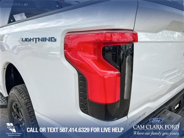 2025 Ford F-150 Lightning XLT (Stk: 25AT6262) in Airdrie - Image 11 of 25
