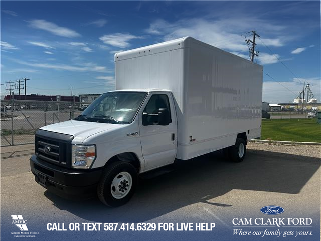 2026 Ford E-450 Cutaway Base (Stk: 26AF0466) in Airdrie - Image 1 of 9