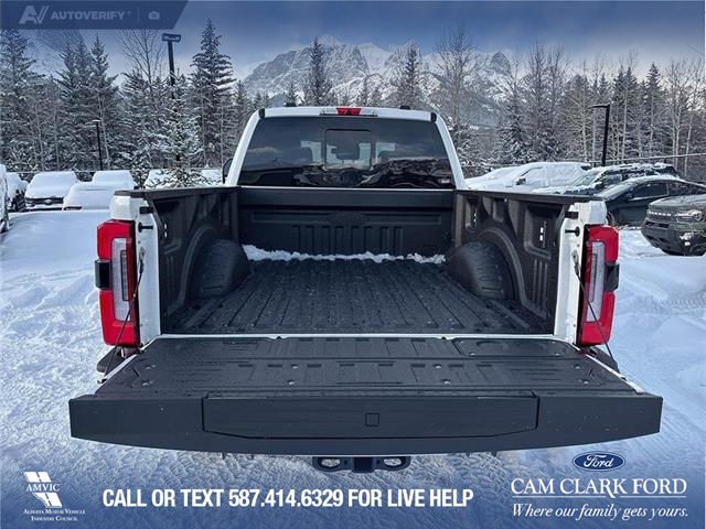 2026 Ford F-350 Platinum (Stk: 26CT4722) in Canmore - Image 13 of 26 2026 Ford F-350 Platinum (Stk: 26CT4722) in Canmore - Image 13 of 26