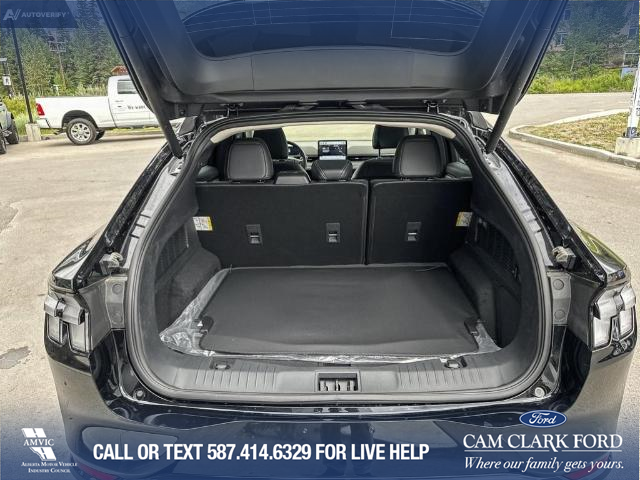 2023 Ford Mustang Mach-E Premium (Stk: 23CS9557) in Canmore - Image 12 of 25