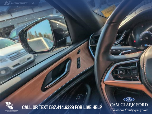 2023 Jeep Grand Cherokee Summit (Stk: P1504) in Canmore - Image 16 of 24