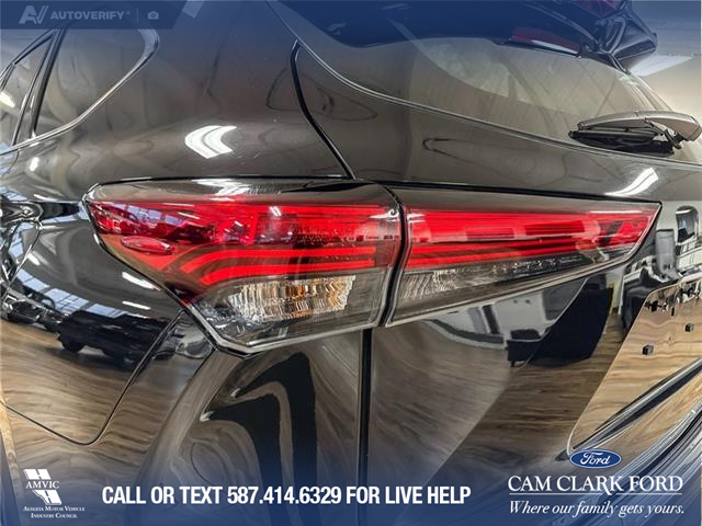 2022 Toyota Highlander XLE (Stk: RC19908) in Airdrie - Image 11 of 25