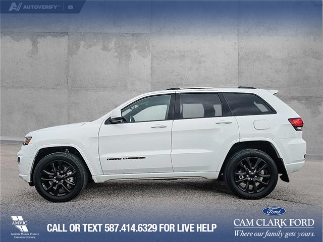 2021 Jeep Grand Cherokee Laredo (Stk: P1104) in Innisfail - Image 3 of 24