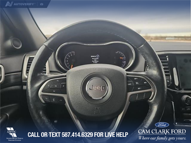 2021 Jeep Grand Cherokee Laredo (Stk: P1104) in Innisfail - Image 11 of 24