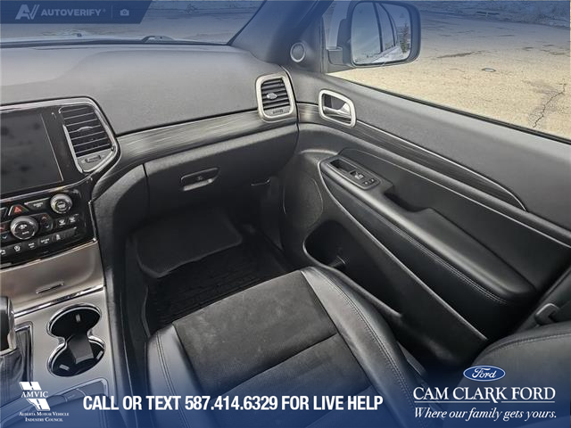 2021 Jeep Grand Cherokee Laredo (Stk: P1104) in Innisfail - Image 18 of 24