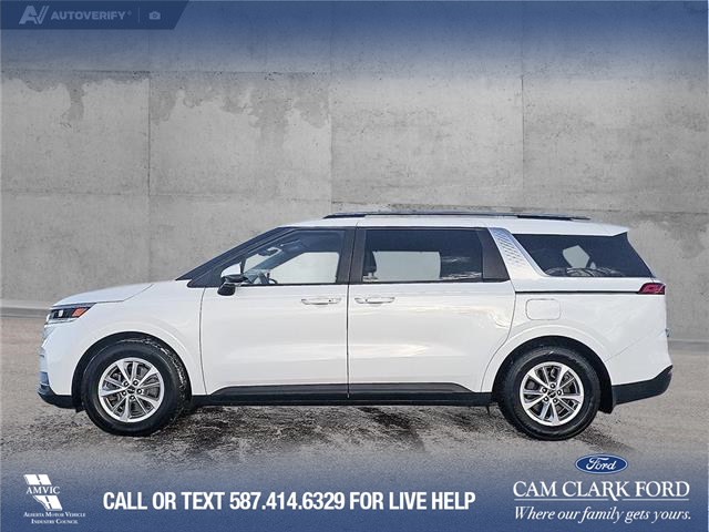 2024 Kia Carnival LX (Stk: P1135) in Innisfail - Image 3 of 24