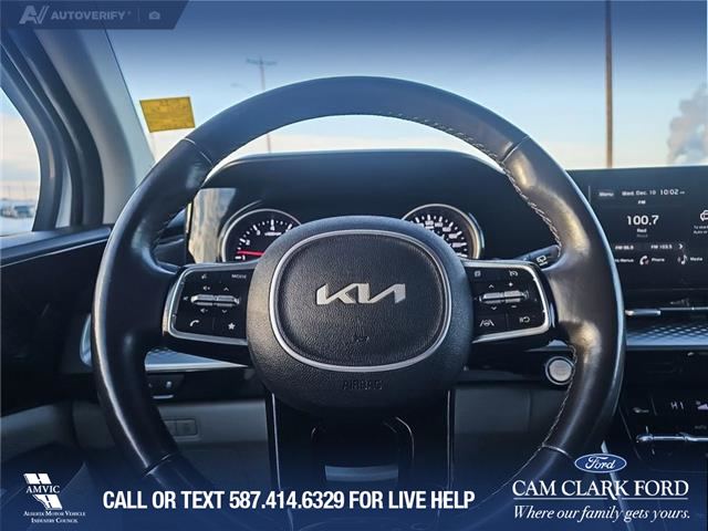 2024 Kia Carnival LX (Stk: P1135) in Innisfail - Image 11 of 24