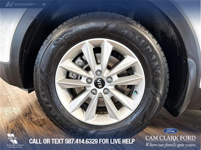 2020 Kia Sorento 2.4L LX (Stk: P14721) in Airdrie - Image 6 of 25