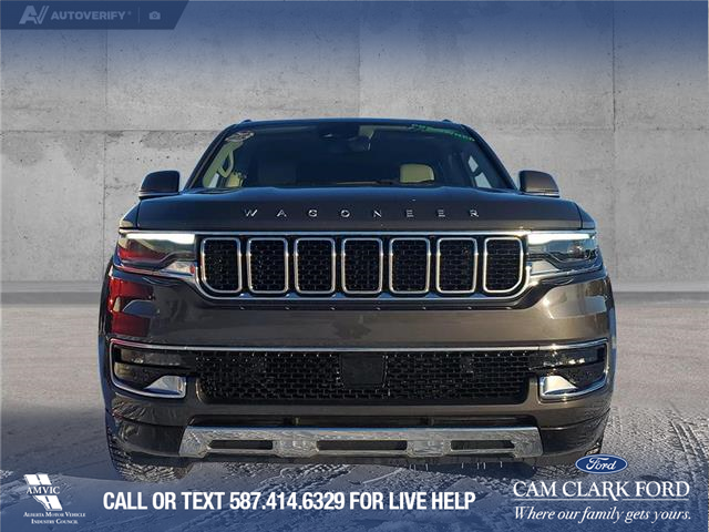 2022 Jeep Wagoneer Series III (Stk: U37897) in Red Deer - Image 2 of 25