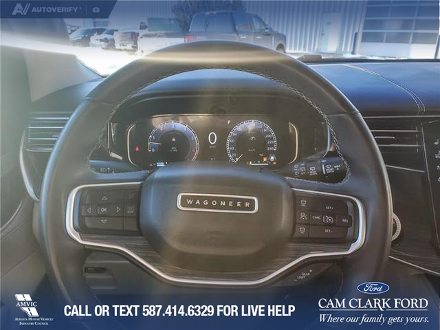 2022 Jeep Wagoneer Series III (Stk: U37897) in Red Deer - Image 14 of 25