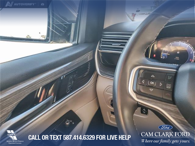 2022 Jeep Wagoneer Series III (Stk: U37897) in Red Deer - Image 17 of 25