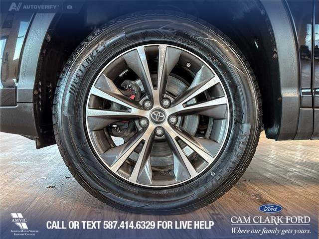 2019 Toyota Highlander LE (Stk: P14716) in Airdrie - Image 6 of 25