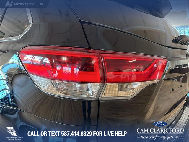 2019 Toyota Highlander LE (Stk: P14716) in Airdrie - Image 11 of 25