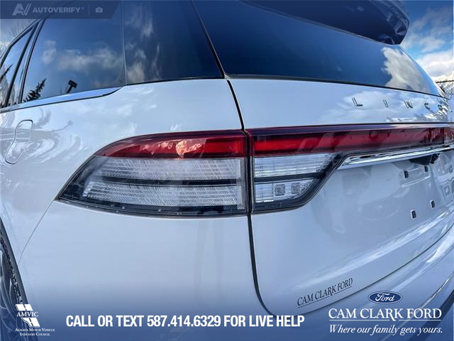 2023 Lincoln Aviator Reserve (Stk: P1571) in Canmore - Image 11 of 25