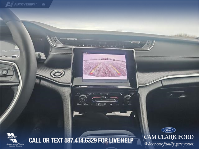 2025 Jeep Grand Cherokee Laredo (Stk: SJ056A) in Innisfail - Image 15 of 24