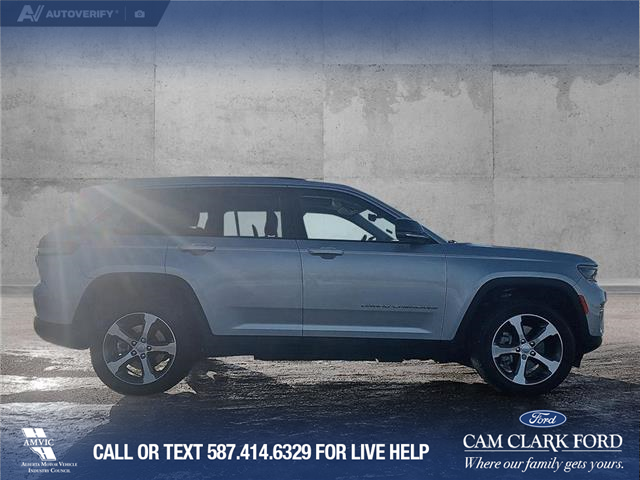 2023 Jeep Grand Cherokee 4xe Base (Stk: SJ070A) in Innisfail - Image 6 of 24 2023 Jeep Grand Cherokee 4xe Base (Stk: SJ070A) in Innisfail - Image 6 of 24