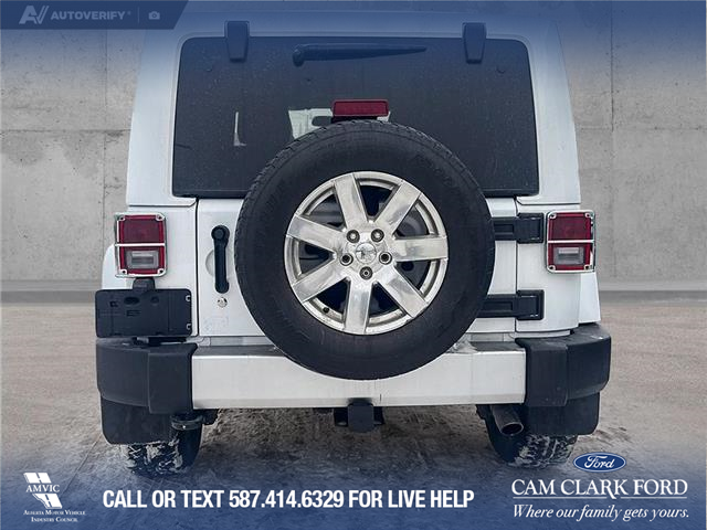 2017 Jeep Wrangler Unlimited Sahara (Stk: P6861) in Olds - Image 5 of 23