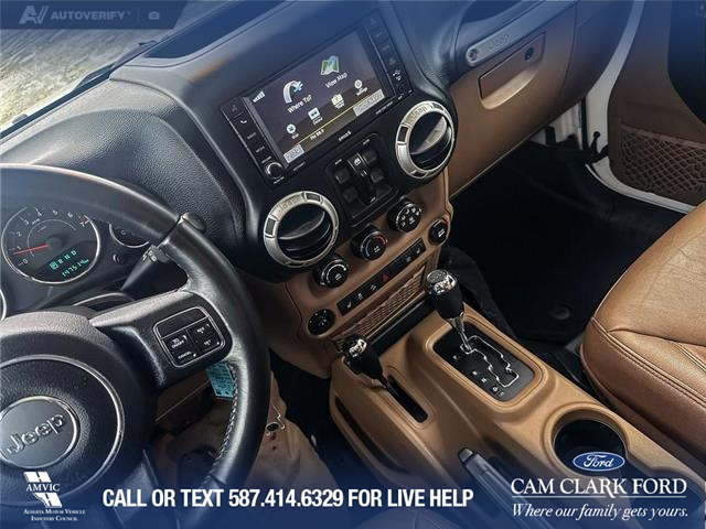 2017 Jeep Wrangler Unlimited Sahara (Stk: P6861) in Olds - Image 16 of 23