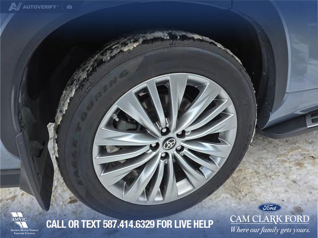 2023 Toyota Highlander Hybrid Limited (Stk: P6835) in Olds - Image 6 of 25 2023 Toyota Highlander Hybrid Limited (Stk: P6835) in Olds - Image 6 of 25