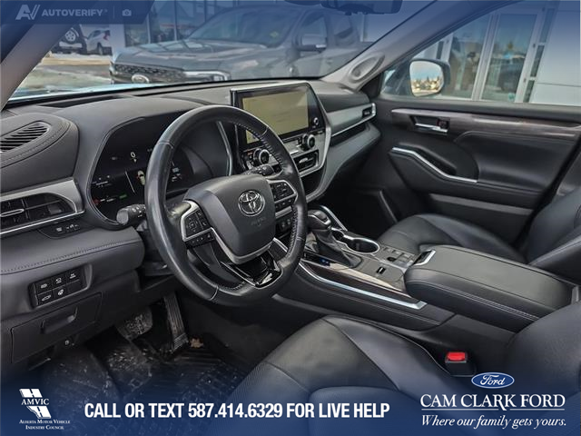 2023 Toyota Highlander Hybrid Limited (Stk: P6835) in Olds - Image 13 of 25 2023 Toyota Highlander Hybrid Limited (Stk: P6835) in Olds - Image 13 of 25