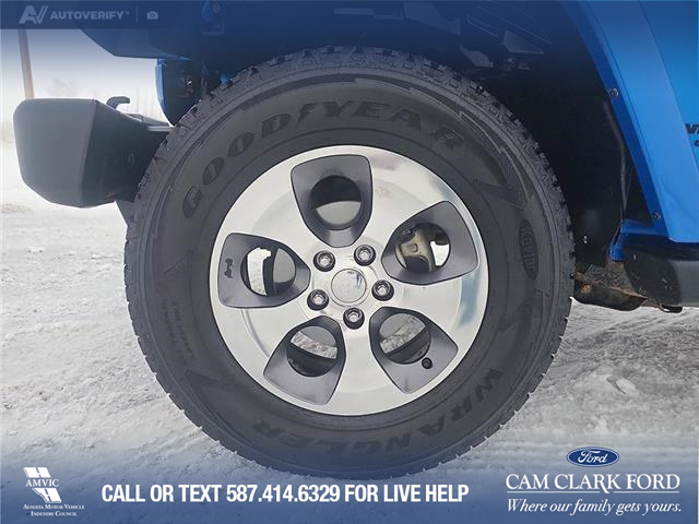 2016 Jeep Wrangler Unlimited Sahara (Stk: SJ072A) in Innisfail - Image 7 of 24