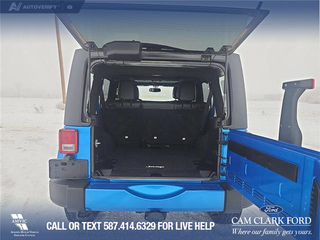 2016 Jeep Wrangler Unlimited Sahara (Stk: SJ072A) in Innisfail - Image 13 of 24