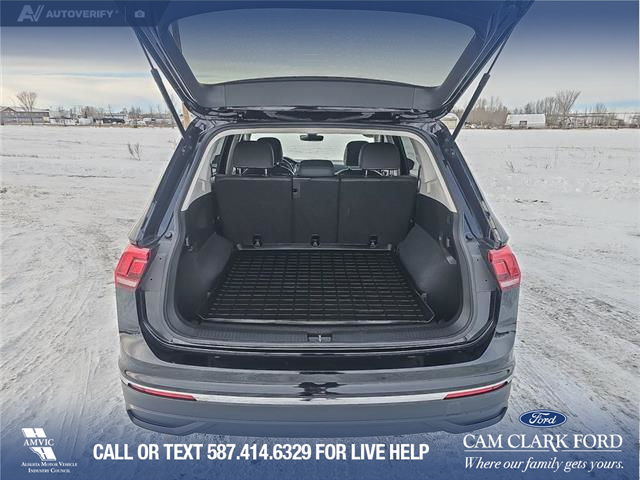 2023 Volkswagen Tiguan Comfortline (Stk: P1142) in Innisfail - Image 10 of 24