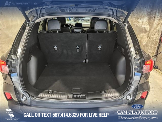 2020 Ford Escape SEL (Stk: P6817) in Olds - Image 12 of 25 2020 Ford Escape SEL (Stk: P6817) in Olds - Image 12 of 25