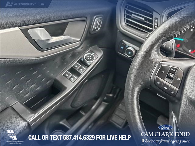 2020 Ford Escape SEL (Stk: P6817) in Olds - Image 17 of 25 2020 Ford Escape SEL (Stk: P6817) in Olds - Image 17 of 25