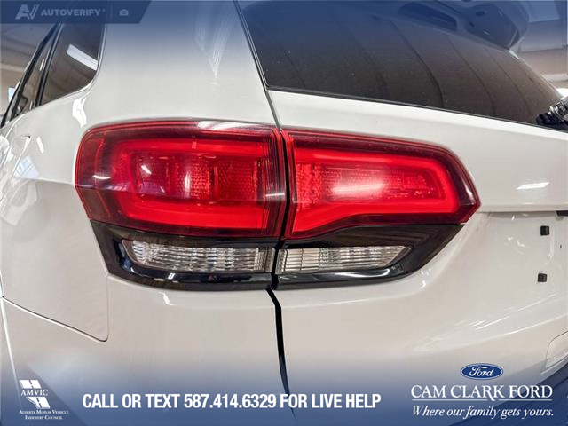 2014 Jeep Grand Cherokee SRT (Stk: P14768) in Airdrie - Image 11 of 25