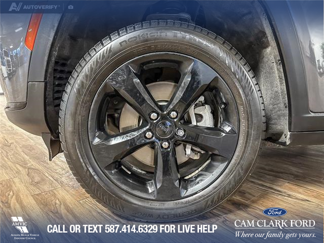 2023 Jeep Grand Cherokee L Limited (Stk: P14772) in Airdrie - Image 6 of 25